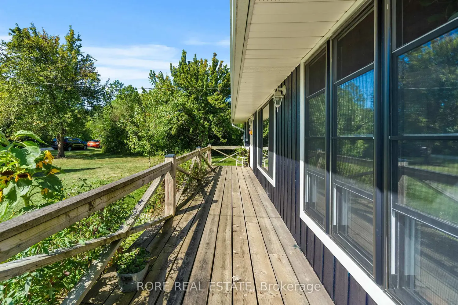 2858 Beach Avenue photo 4