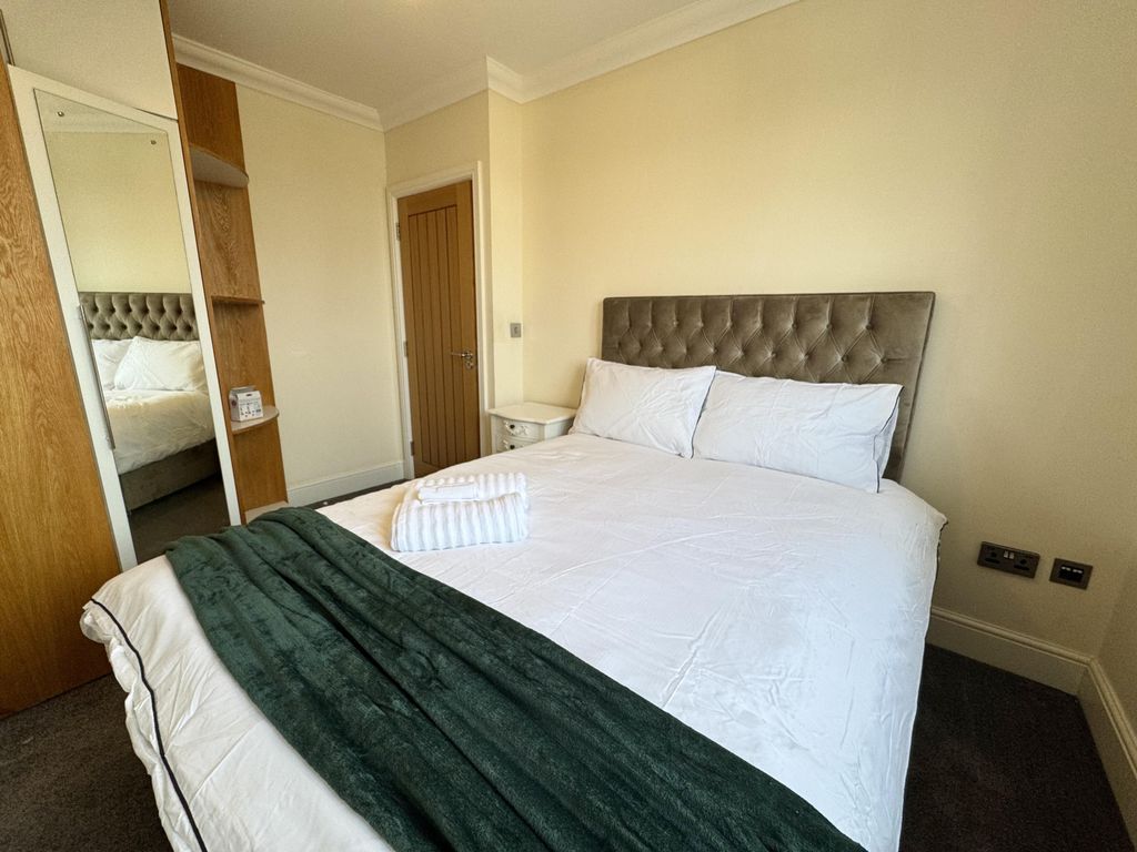 Additional image 14 of 8 bed terraced house to rentDunstable Road, Bedfordshire LU4