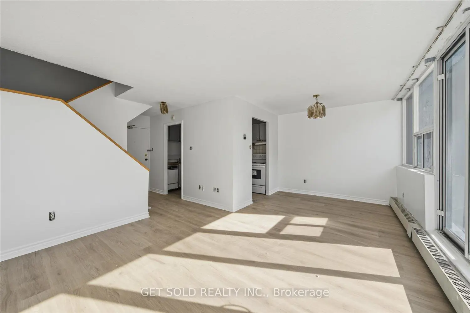 Additional image 8 of 2121 Roche Court 301