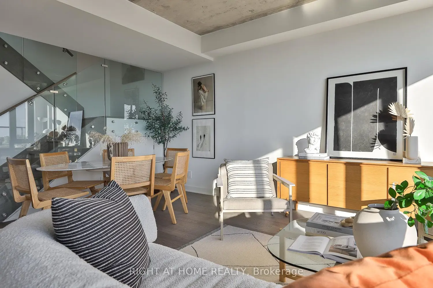 Additional image 5 of 2720 Dundas Street 607