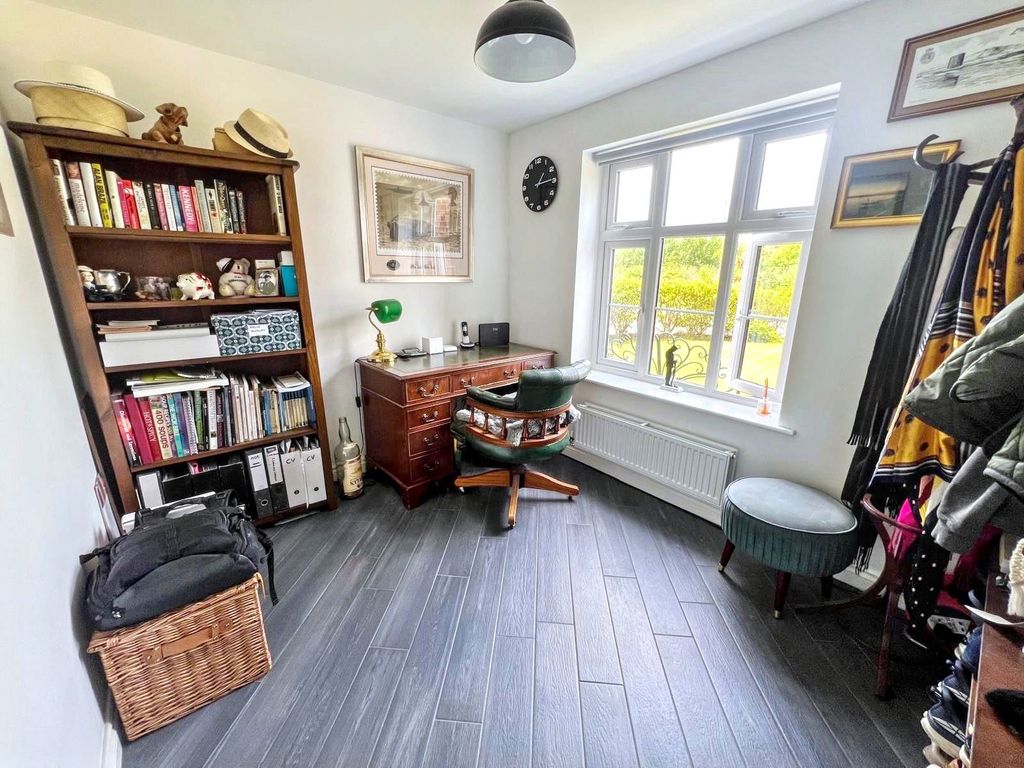 Additional image 18 of 4 bed detached house to rentSaltwick Gardens, Whitley Bay NE25