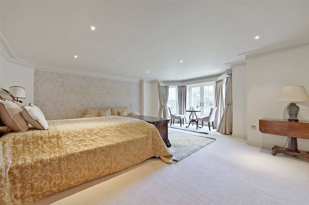 Additional image 16 of 7 bed detached house to rentDukes Kiln Drive, Gerrards Cross, Buckinghamshire SL9