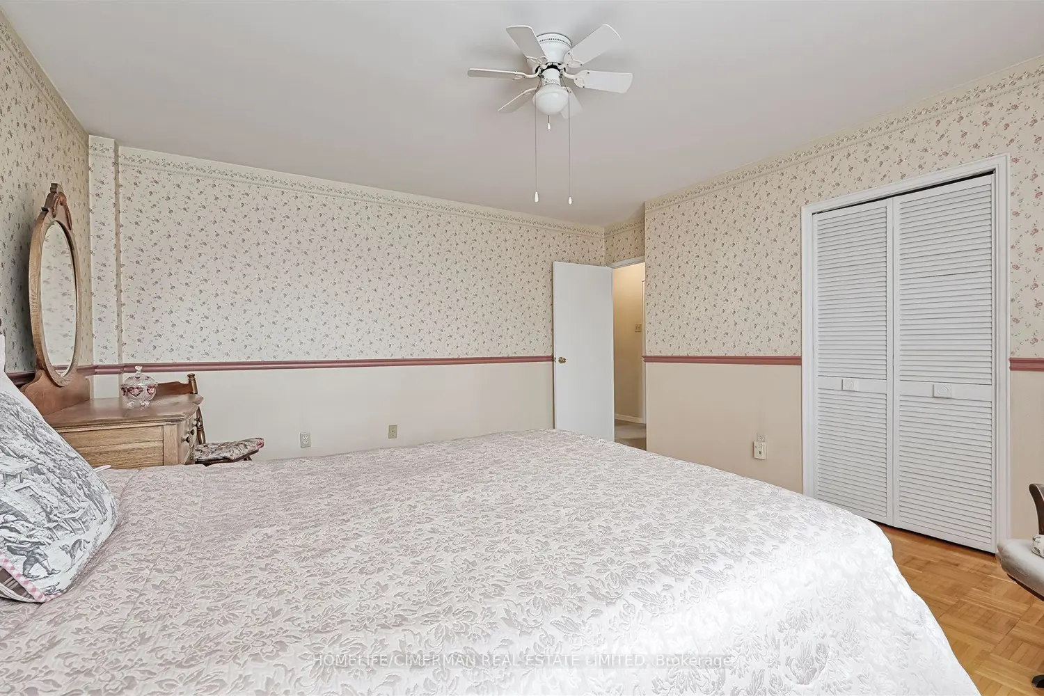 Additional image 13 of 346 The West Mall 309