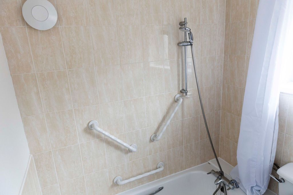 Additional image 30 of 3 bed semi-detached house to rentHarp Lane, Telford TF4
