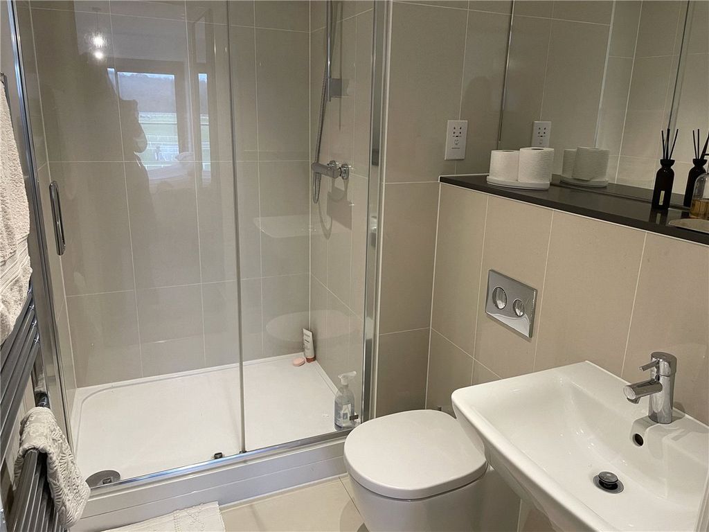 Additional image 6 of 2 bed flat to rentKingman Way, Newbury, Berkshire RG14