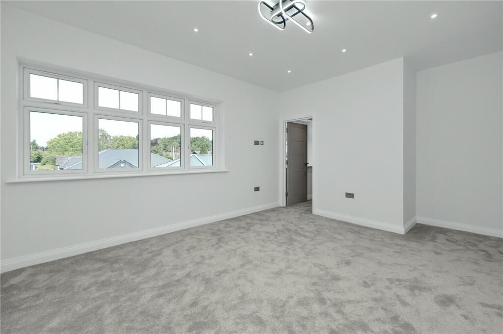 Additional image 12 of 5 bed detached house to rentThe Avenue, Ascot SL5