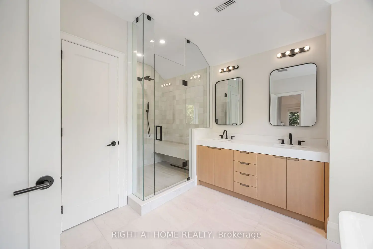 Additional image 7 of 120 Hammell St Street