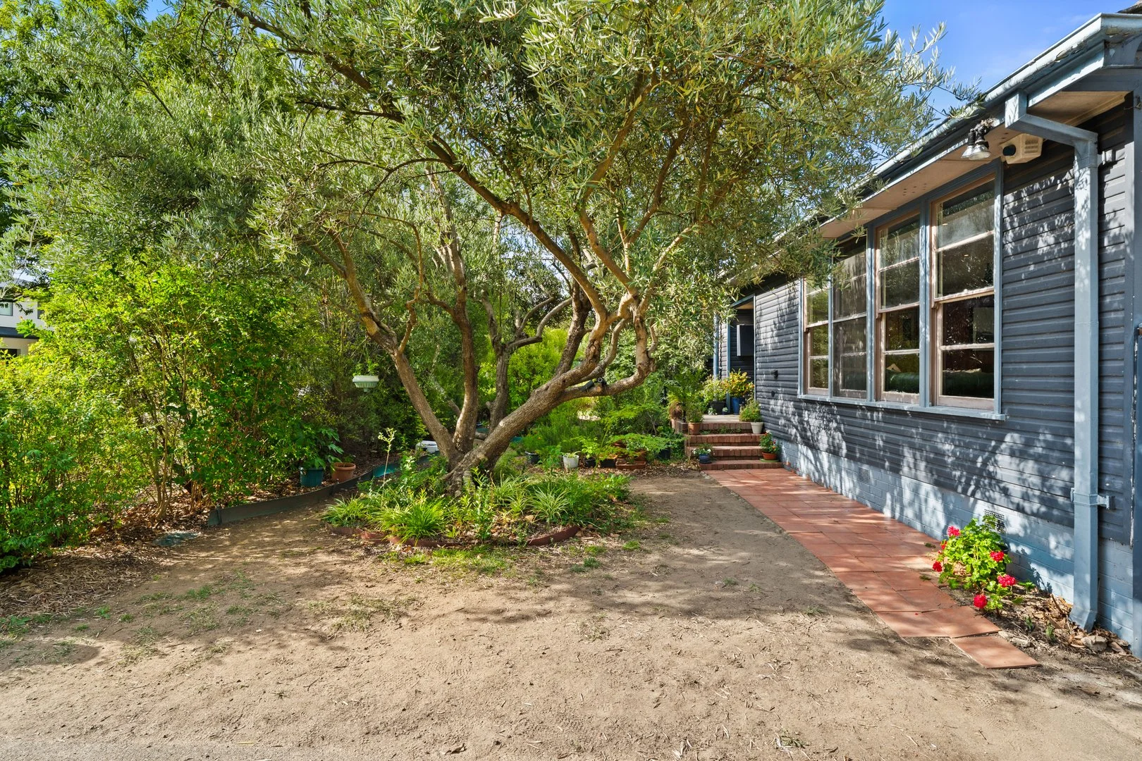 Additional image 4 of 19 Arunta Street, Narrabundah ACT 2604