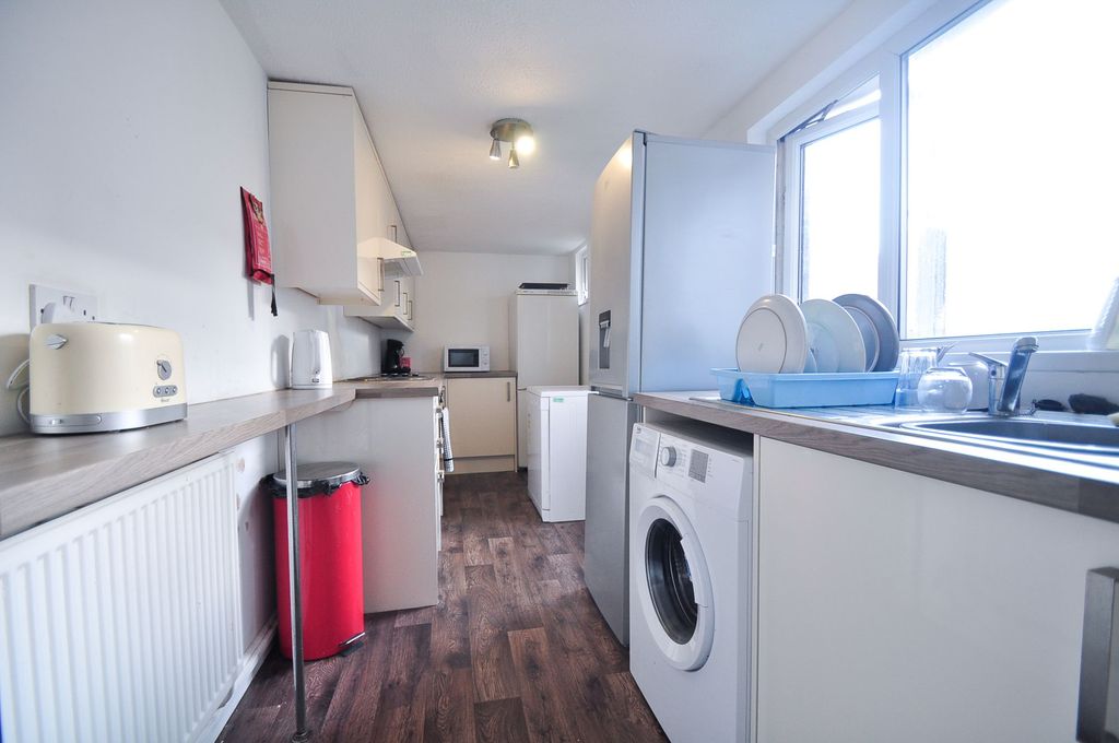 Additional image 3 of 1 bed property to rentCaerleon Road, Newport NP19