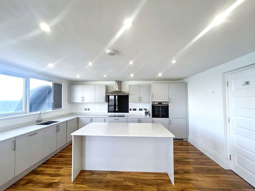 Additional image 5 of 4 bed flat to rentEsplanade, Whitley Bay NE26