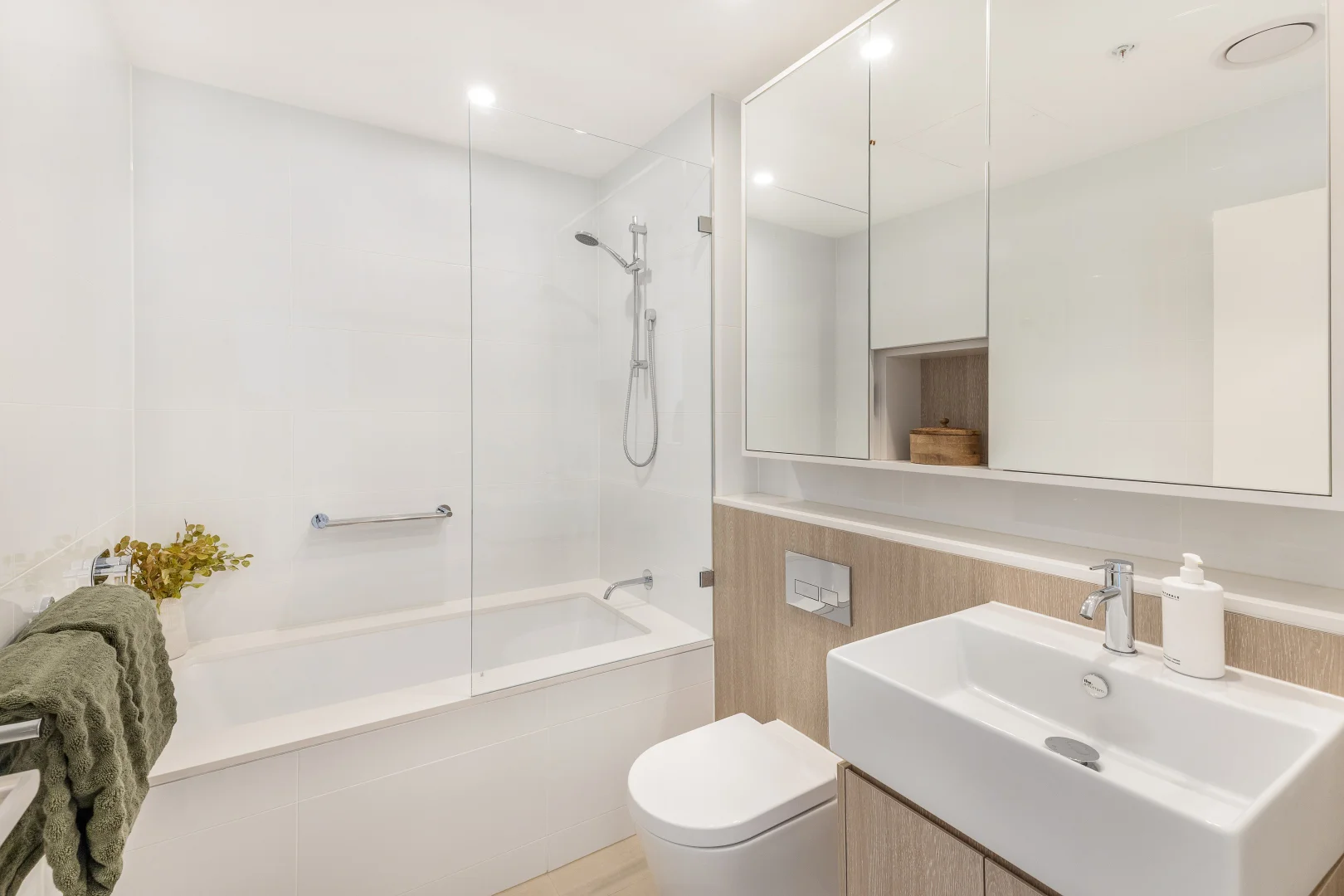 Additional image 7 of D11.19/455D Captain Cook Drive, Woolooware NSW 2230