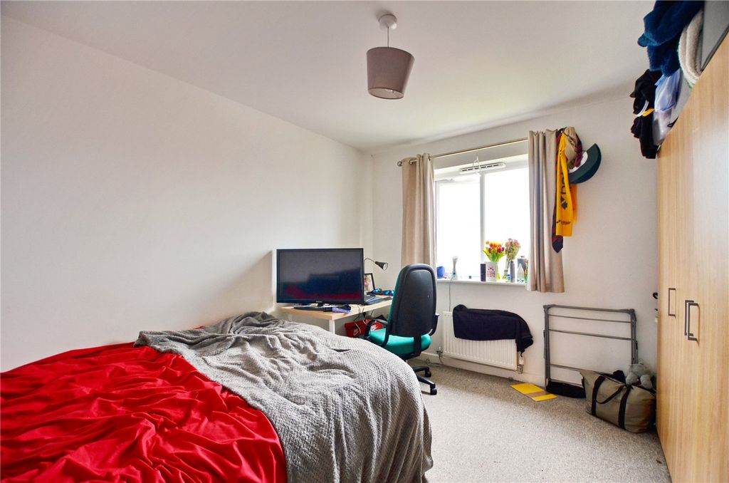 Additional image 10 of 6 bed semi-detached house to rentSlade Baker Way, Bristol, Gloucestershire BS16