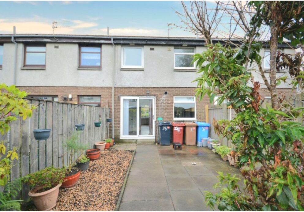 Additional image 10 of 3 bed terraced house to rentCastle Avenue, Carronshore, Falkirk FK2