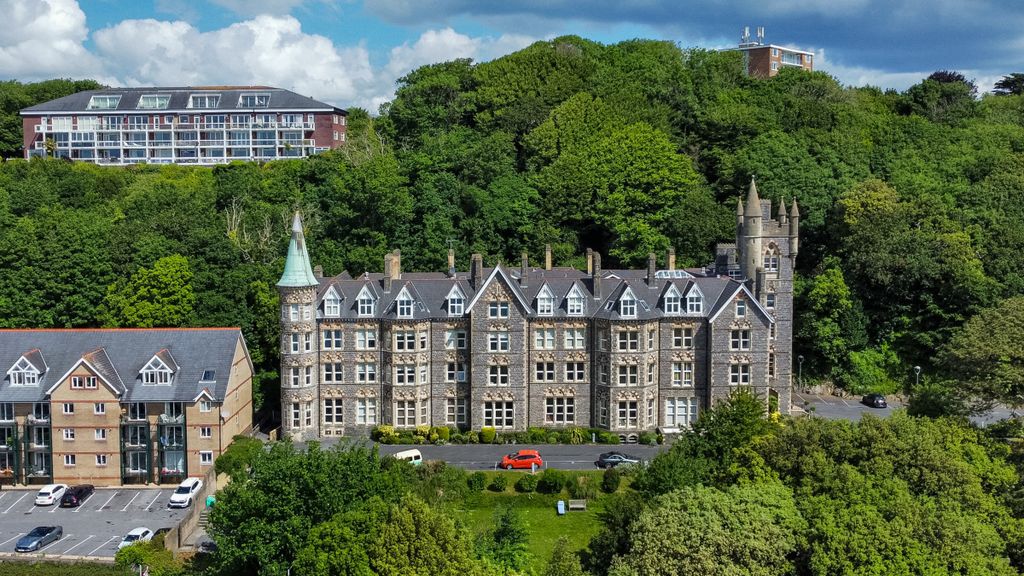 Additional image 4 of 3 bed flat to rentLangland Bay Manor, Langland, Swansea SA3