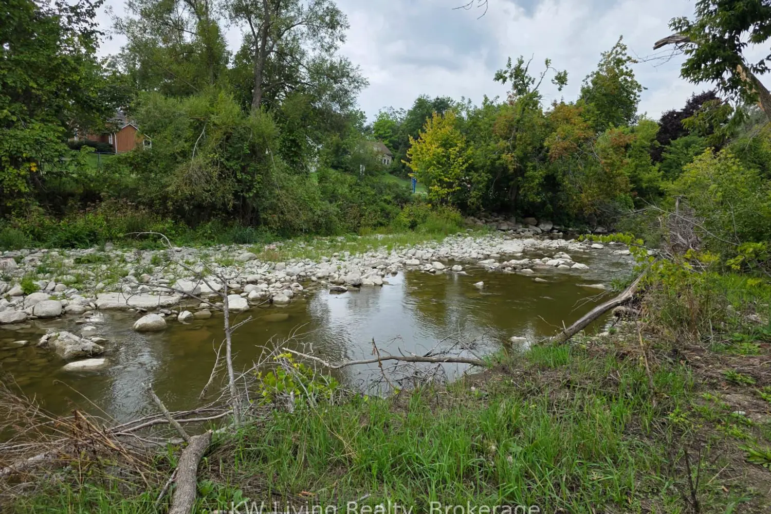 Additional image 4 of 301 Victoria Avenue