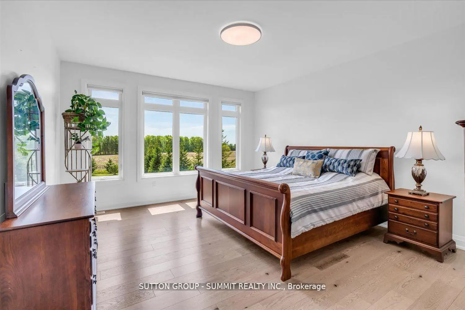 Additional image 15 of 3 Best Court