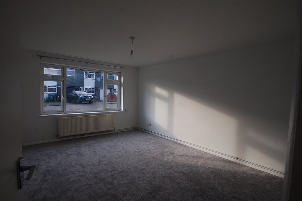 Additional image 7 of 1 bed parking/garage to rentHiljon Crescent, Chalfont St. Peter, Gerrards Cross SL9
