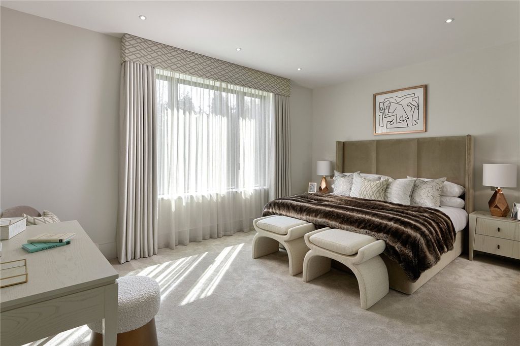 Additional image 16 of 6 bed detached house to rentFour Acres, Cobham, Surrey KT11