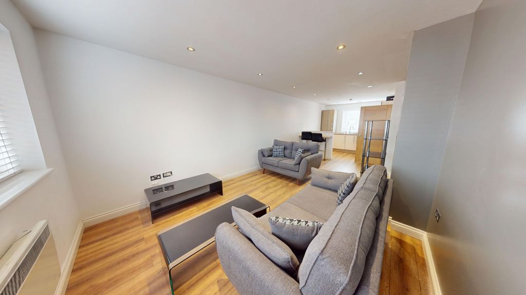 Additional image 9 of 2 bed flat to rentMint Drive, Hockley B18