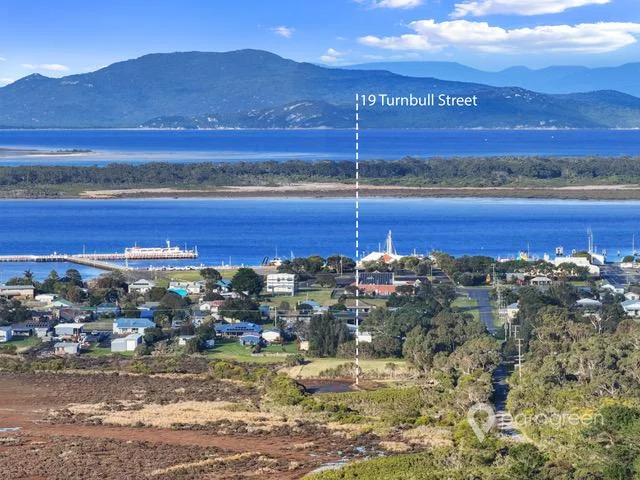 19 Turnbull Street, Port Welshpool VIC 3965