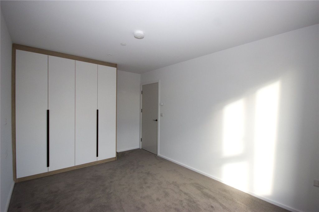 Additional image 7 of 2 bed flat to rentRunway Avenue, Patchway, Bristol, South Gloucestershire BS34