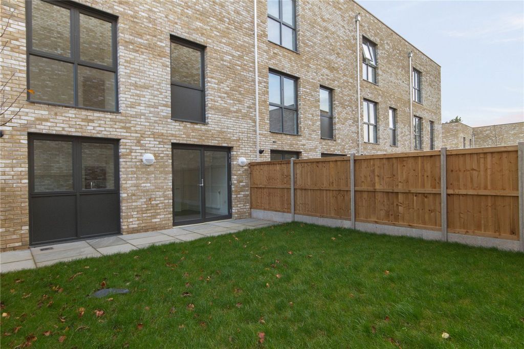 Additional image 10 of 4 bed town house to rentFowler Avenue, Trumpington, Cambridge, Cambridgeshire CB2