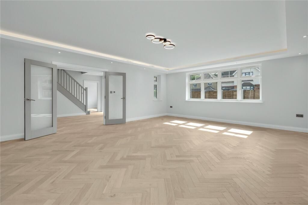 Additional image 3 of 5 bed detached house to rentThe Avenue, Ascot SL5
