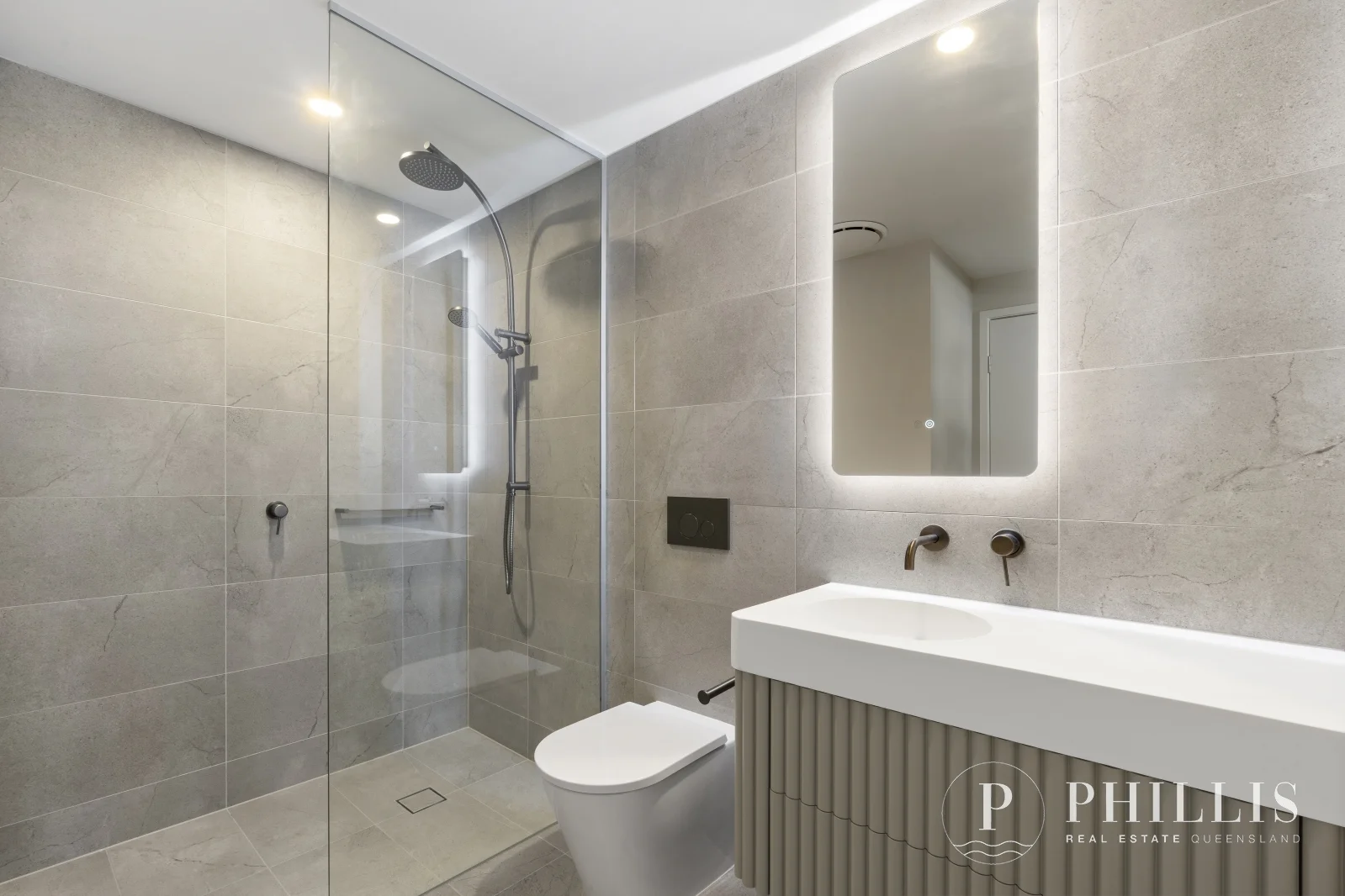 Additional image 45 of 1505/10 Sickle Avenue, Hope Island QLD 4212