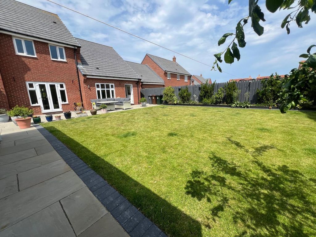 Additional image 9 of 4 bed detached house to rentSaltwick Gardens, Whitley Bay NE25