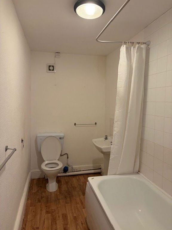 Additional image 4 of 2 bed flat to rentMain Street, Barry CF63