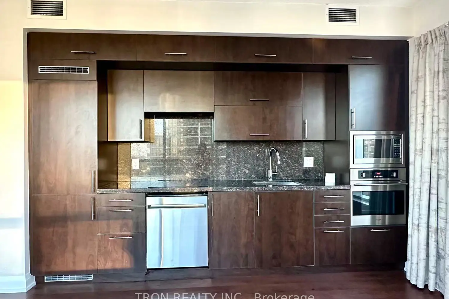 Additional image 3 of 2 Anndale Drive 2505