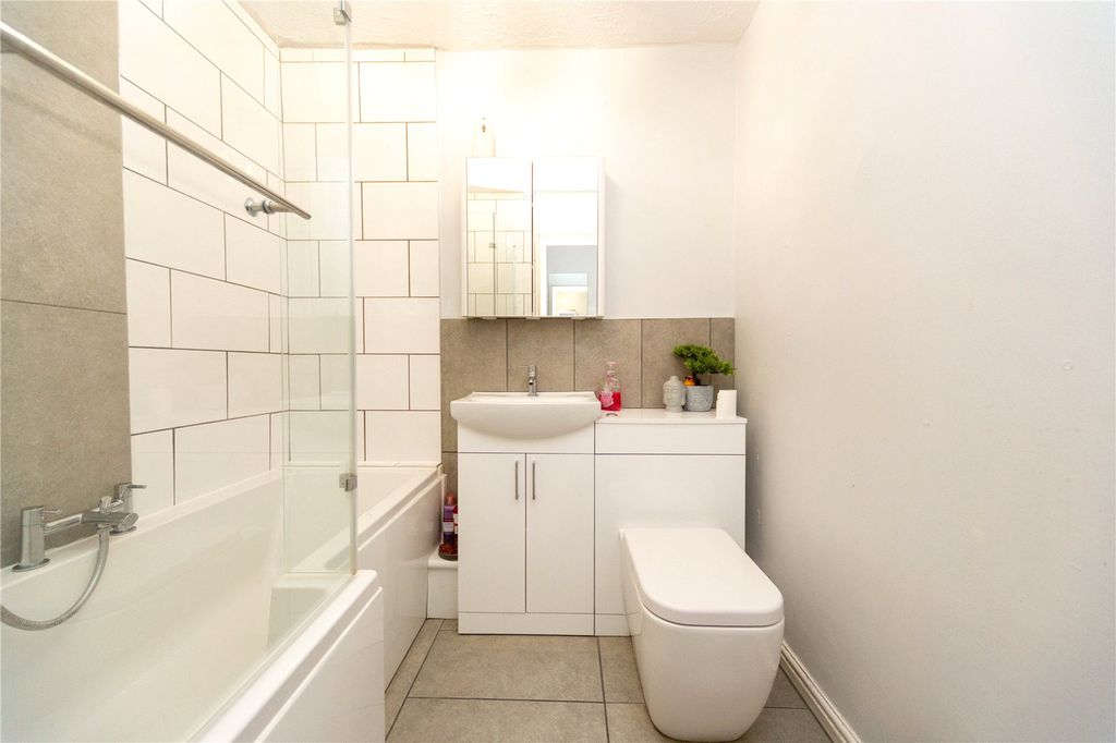 Additional image 14 of 2 bed flat to rentGerddi Margaret, Barry CF62