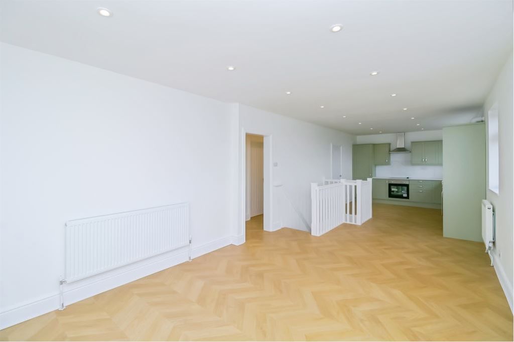 Additional image 4 of 4 bed bungalow to rentSt. Pauls Avenue, Barry CF62