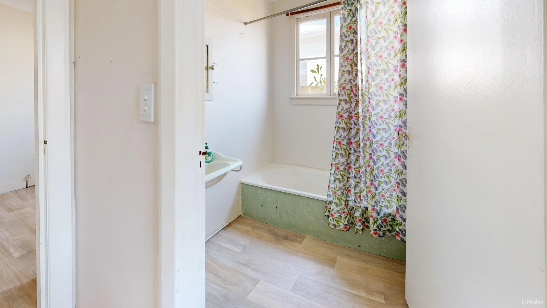 Additional image 10 of 160 Francis Street, West End QLD 4810