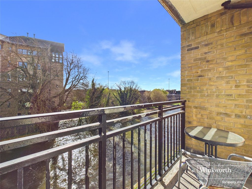 Additional image 4 of 3 bed flat to rentRiverside House, Fobney Street, Reading, Berkshire RG1