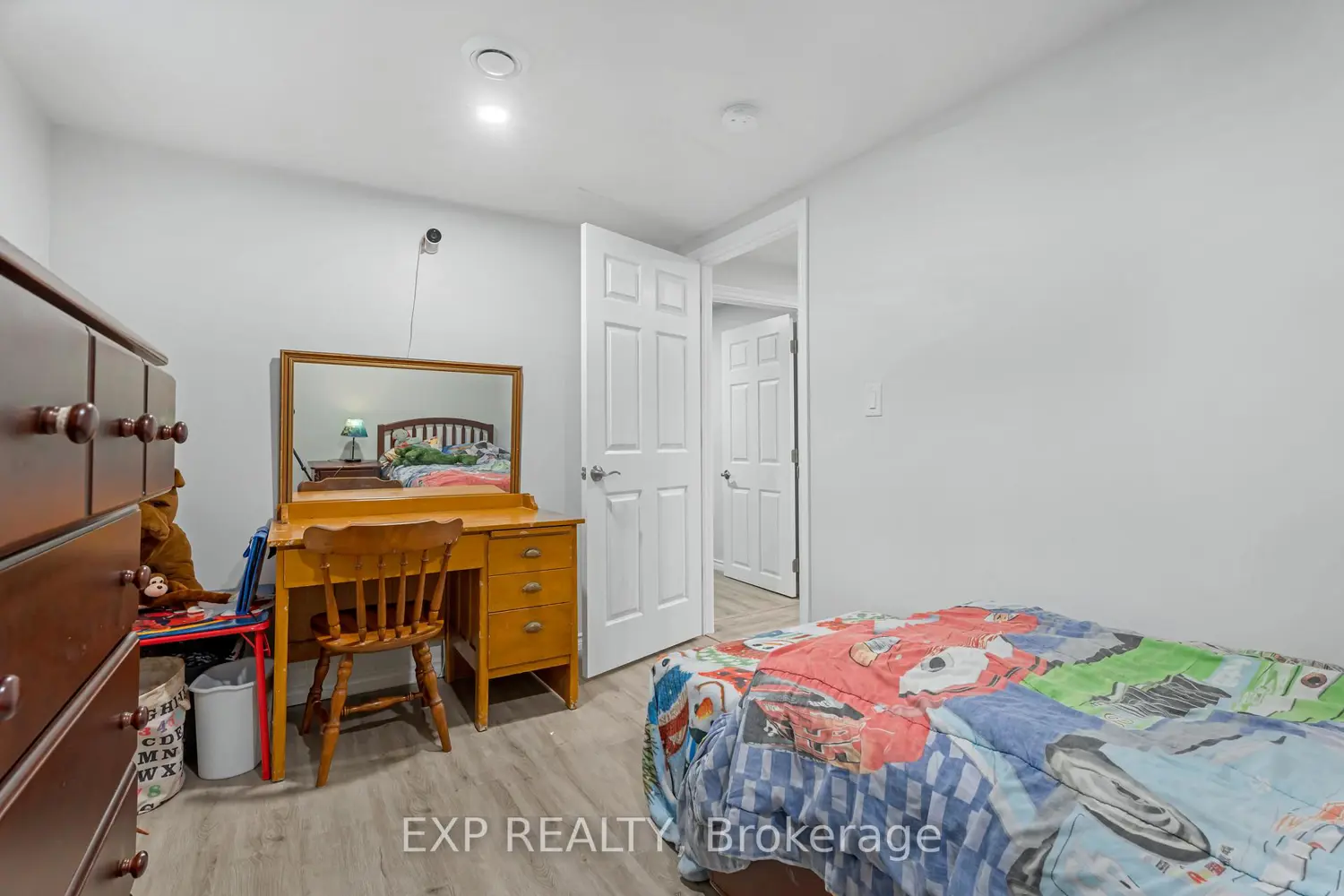 Additional image 13 of 1986 Stanley Av Avenue