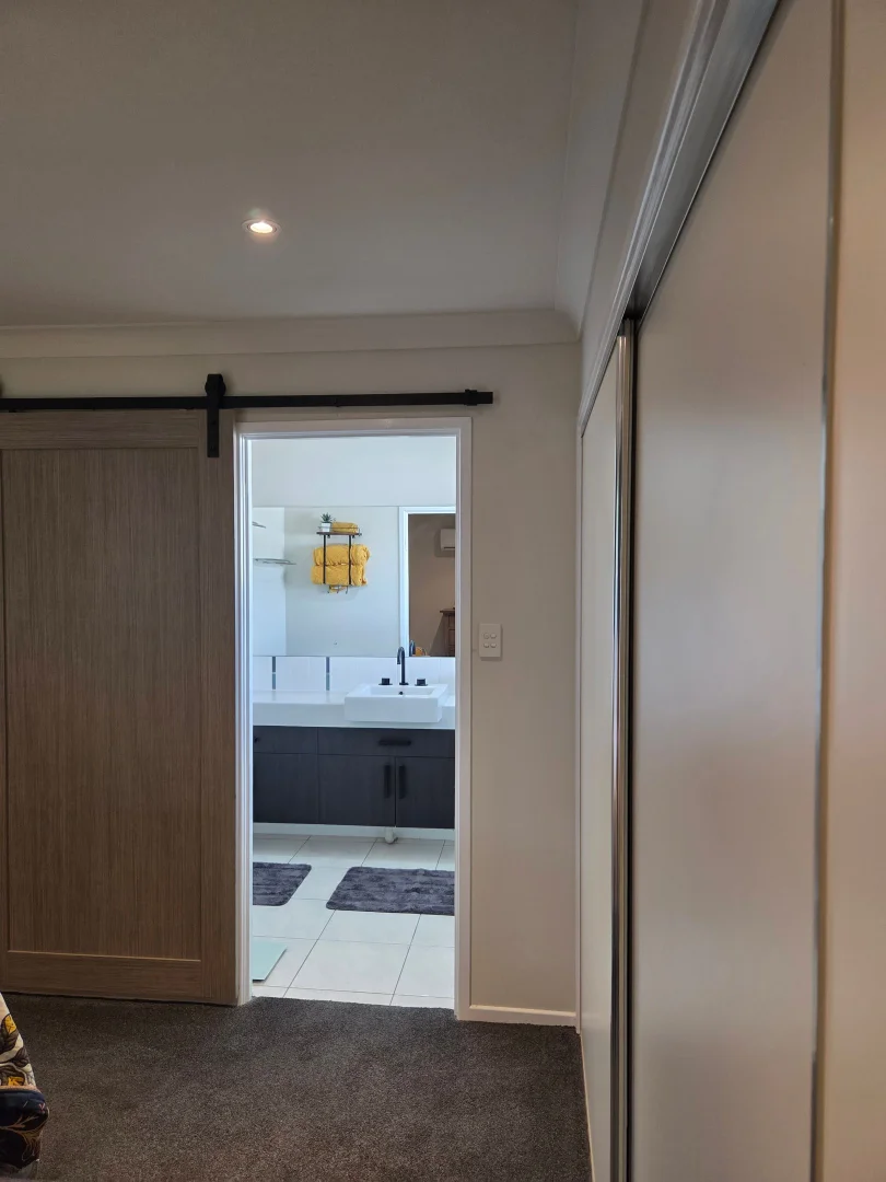 Additional image 13 of 28 Mayfair Drive, Emerald QLD 4720