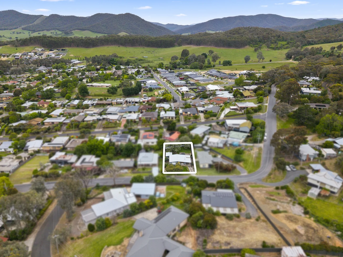 Additional image 13 of 33 Halls Road, Myrtleford VIC 3737