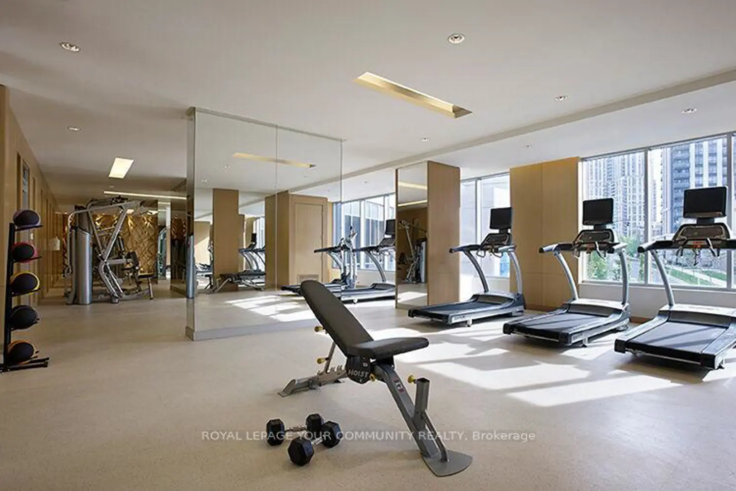 Additional image 19 of 120 Harrison Garden Boulevard 1129