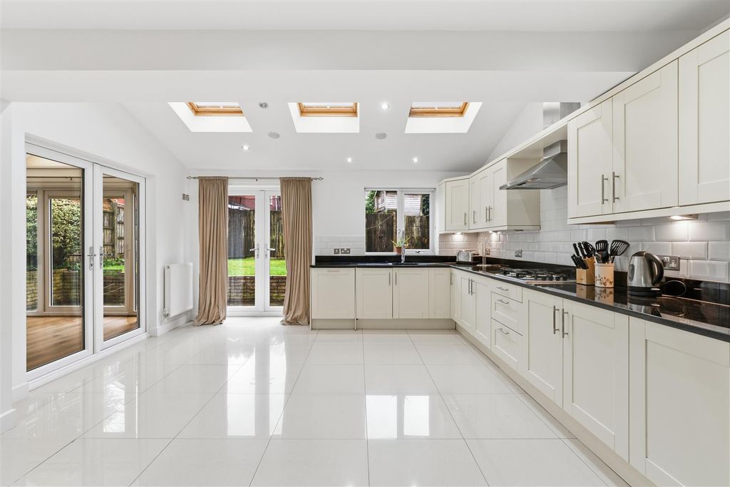 Additional image 12 of 5 bed detached house to rentWyvern Road, Sutton Coldfield B74