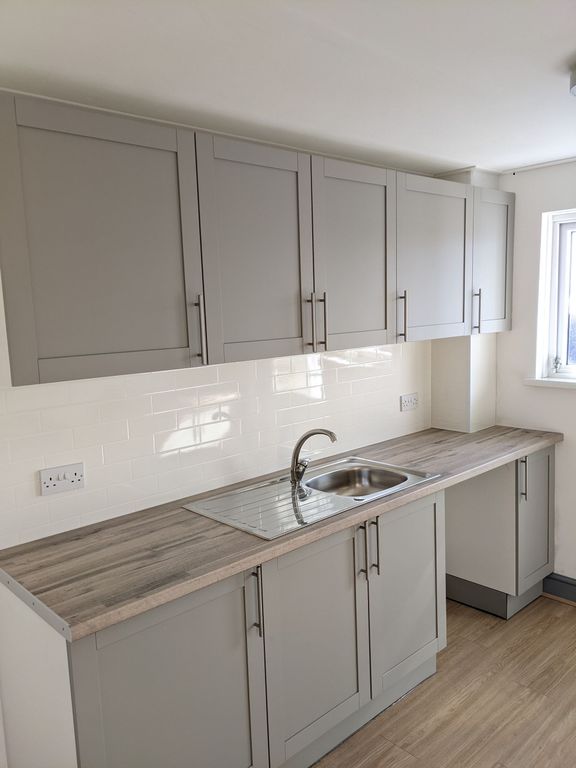 Additional image 7 of 3 bed semi-detached house to rentMaes Yr Haf, Pwll SA15