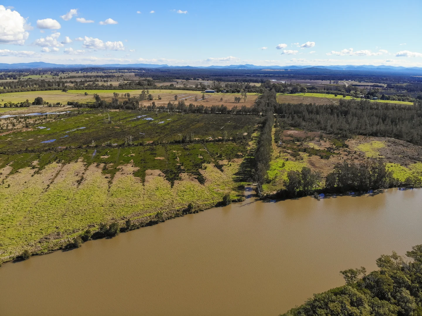 112 Old Bridge Road, Jones Island NSW 2430