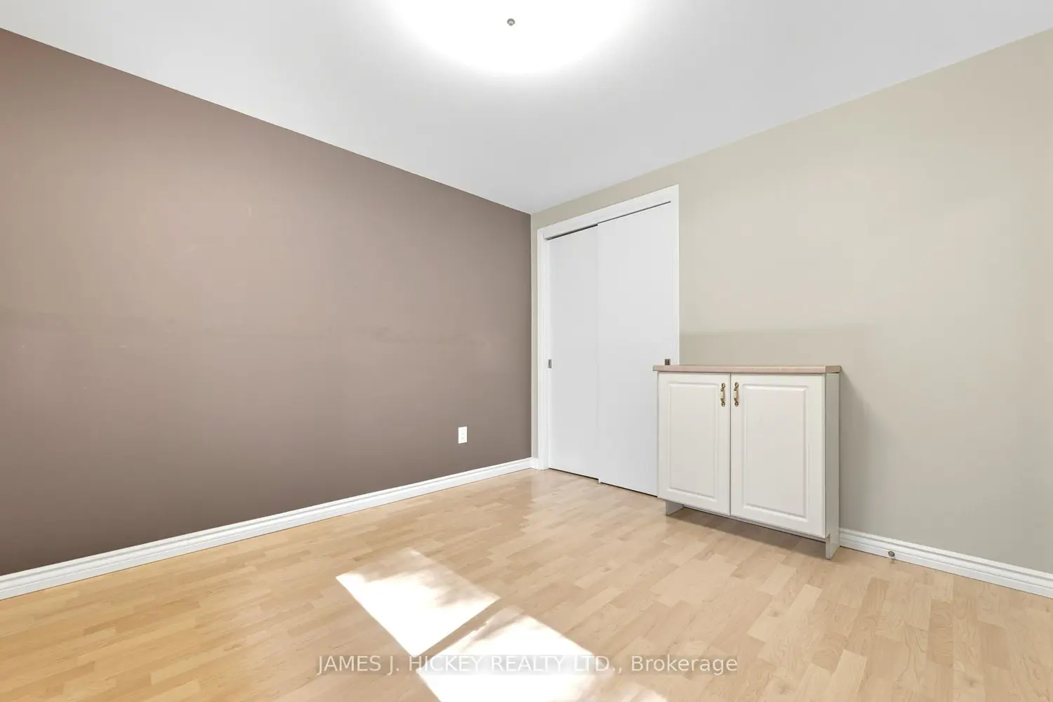 Additional image 9 of 119 Frontenac Crescent