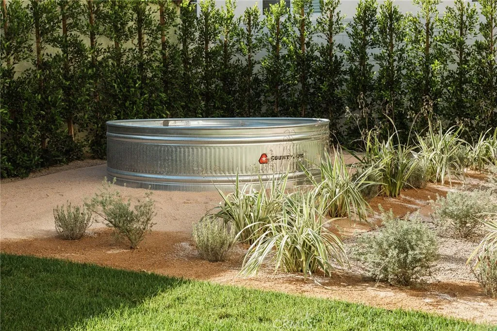 Additional image 79 of 5415 Ash Street, Los Angeles, CA 90042