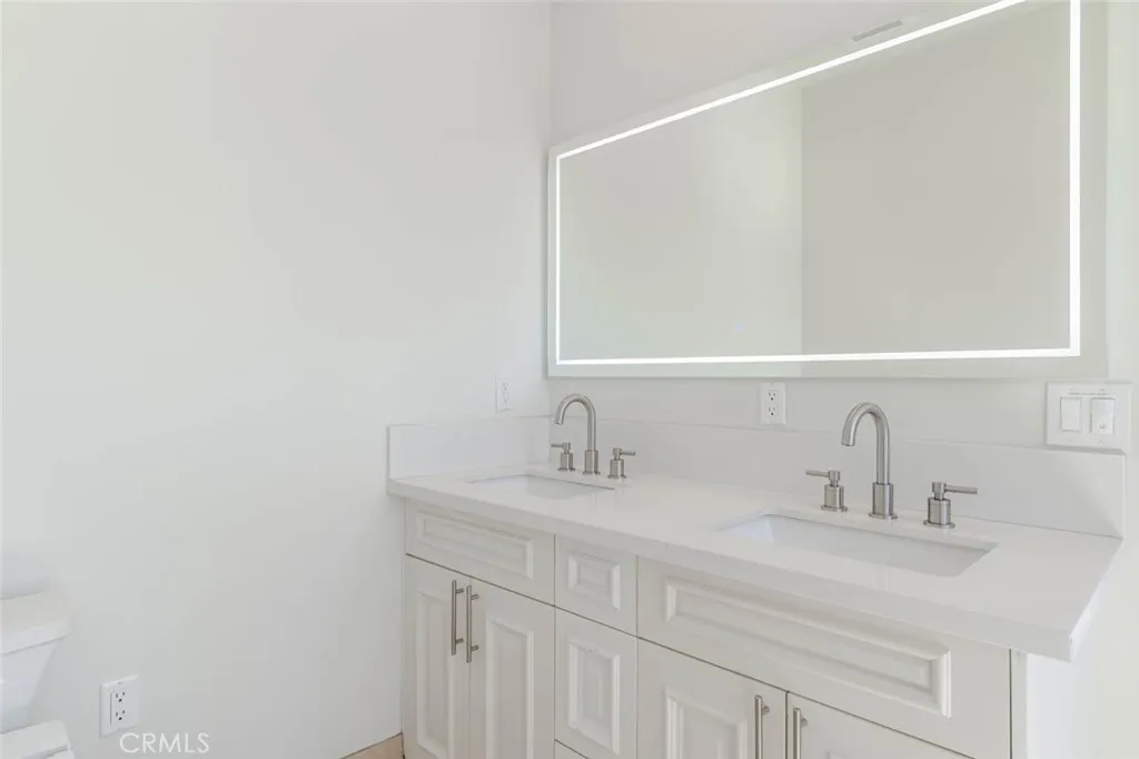 Additional image 37 of 1598 Long Beach Blvd Unit 401, Long Beach, CA 90813