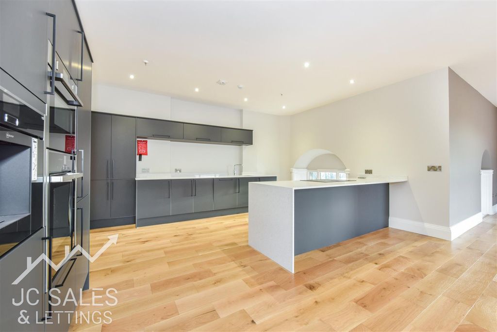 Additional image 2 of 2 bed flat to rentRiber Road, Riber, Matlock DE4