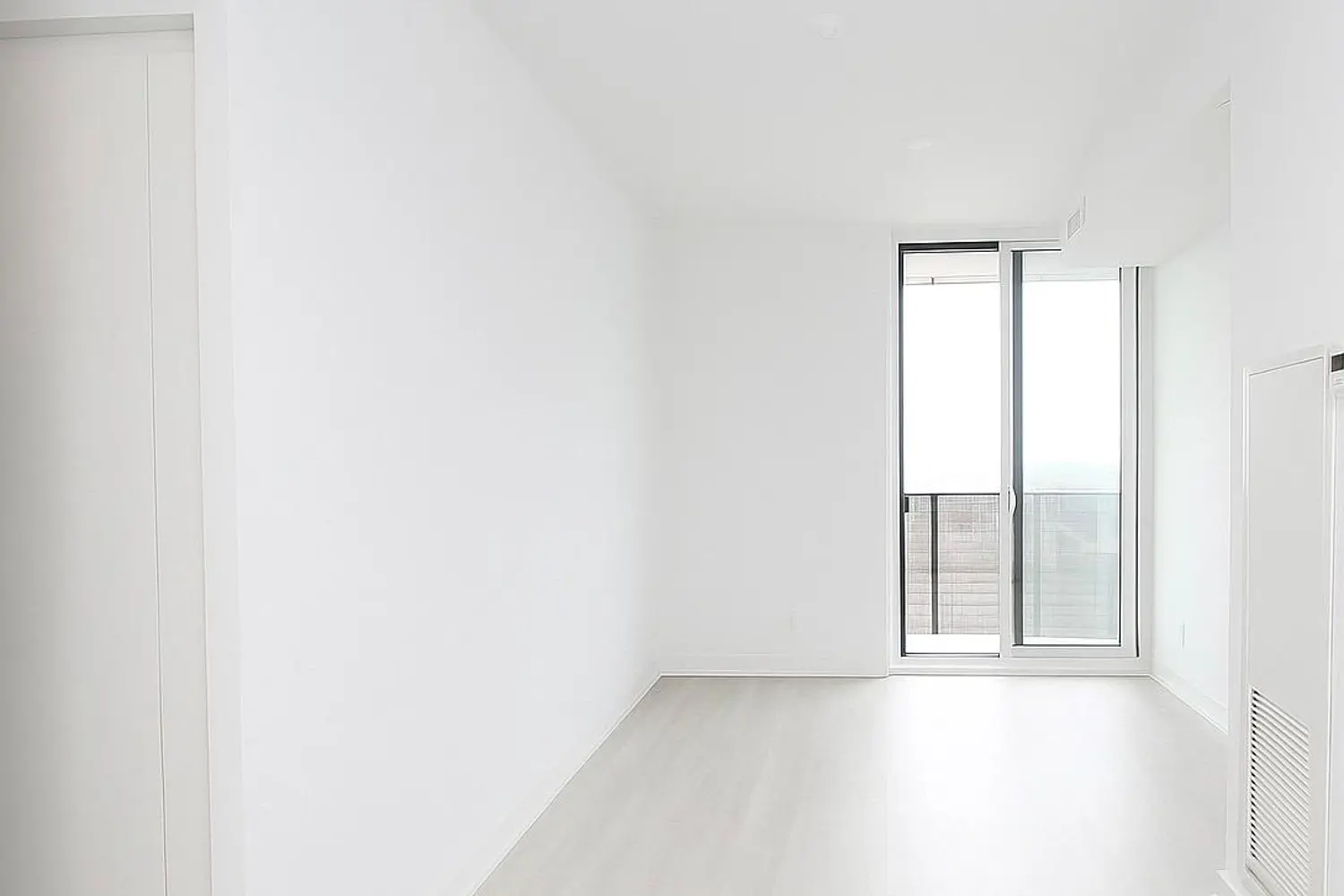 Additional image 11 of 30 Tretti Way 810