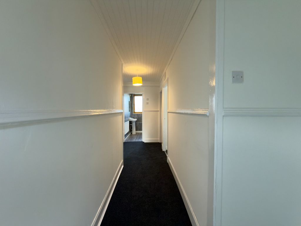 3 bed flat to rentNetherthird Road, Cumnock, Ayrshire KA18 photo 5
