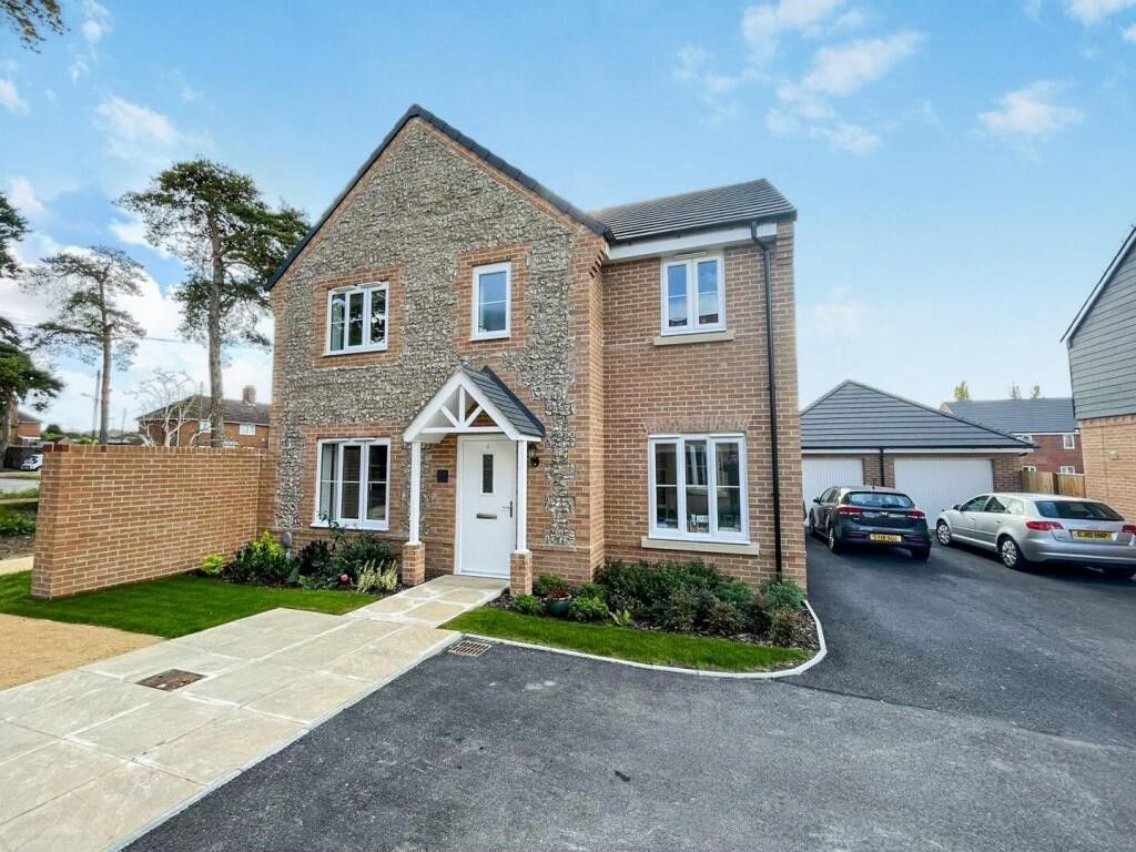 5 bed detached house to rentCowslip Way, Lakenheath IP27