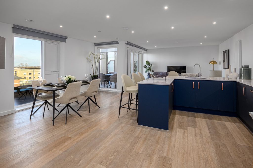 Additional image 26 of Studio to rentStation Avenue, Walton-On-Thames KT12